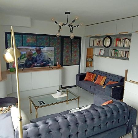Liege Centre Mediacite Appartement Possible Parking Terrasse Immense 8Eme Pour 2 Personnes Экстерьер фото
