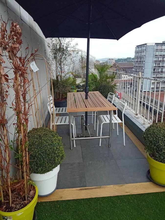Liege Centre Mediacite Appartement Possible Parking Terrasse Immense 8Eme Pour 2 Personnes Экстерьер фото