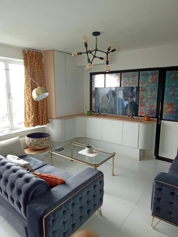 Liege Centre Mediacite Appartement Possible Parking Terrasse Immense 8Eme Pour 2 Personnes Экстерьер фото