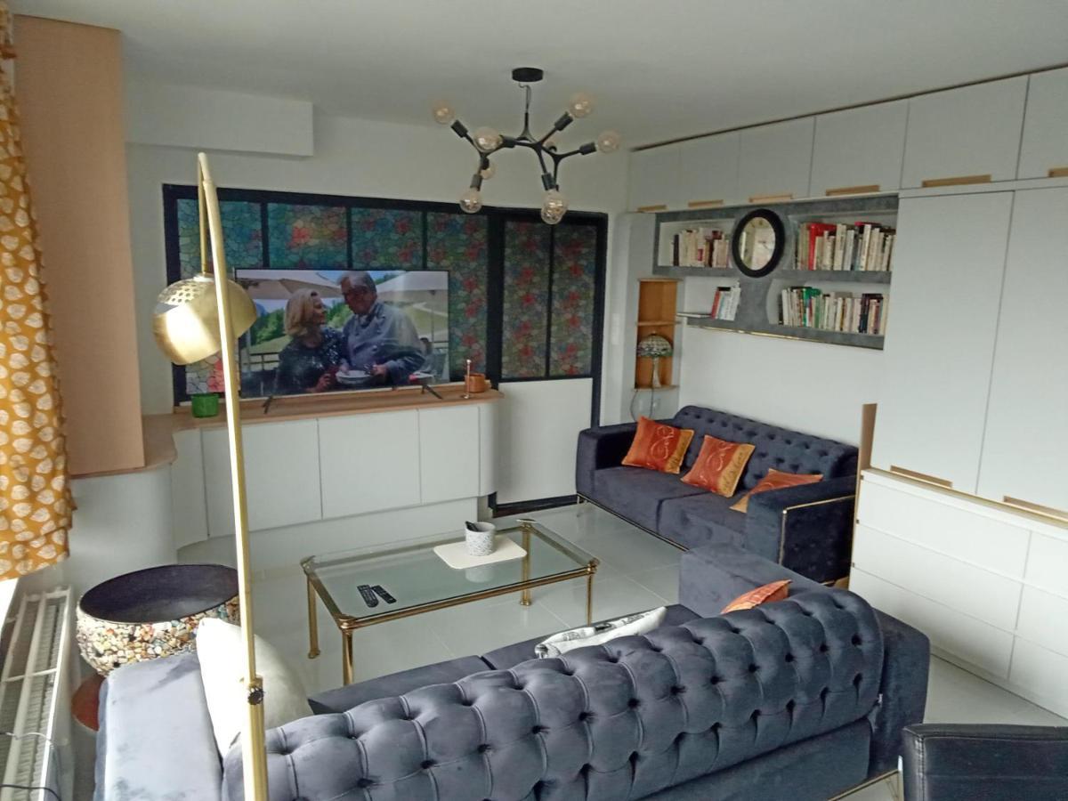 Liege Centre Mediacite Appartement Possible Parking Terrasse Immense 8Eme Pour 2 Personnes Экстерьер фото