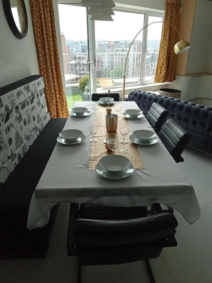 Liege Centre Mediacite Appartement Possible Parking Terrasse Immense 8Eme Pour 2 Personnes Экстерьер фото